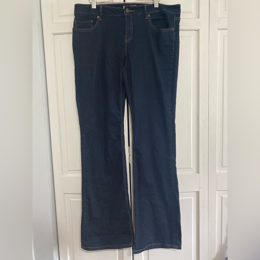 Vintage Banana Republic boot cut jeans, dark wash, button flap back pockets